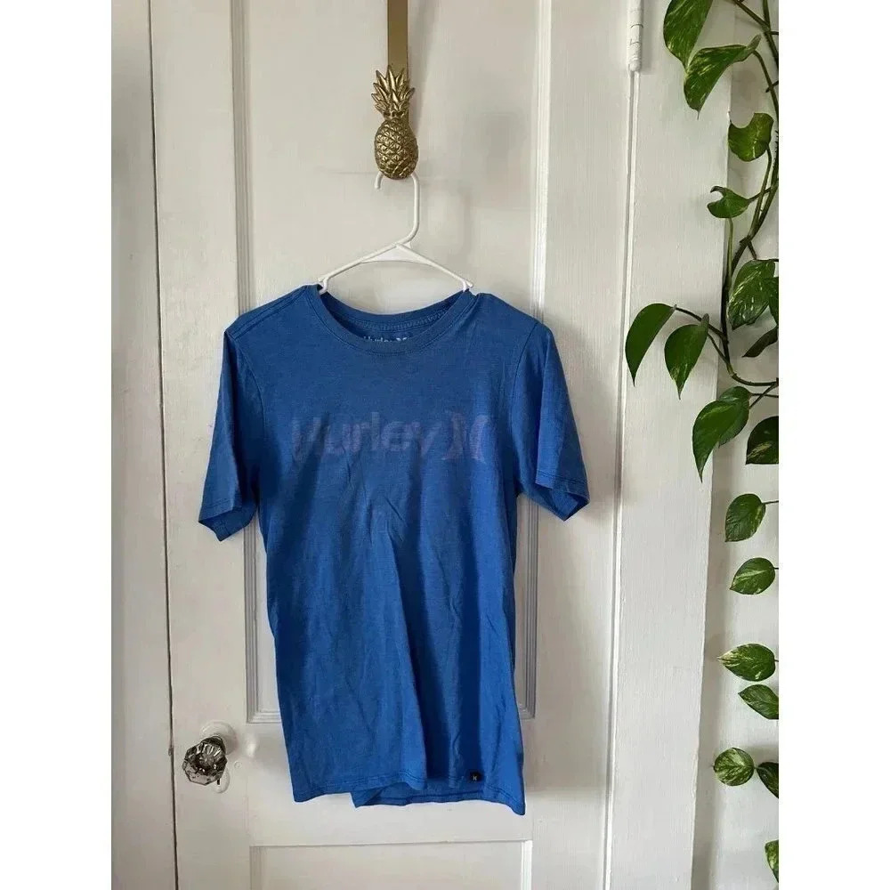 Hurley Men’s size Small blue t-shirt